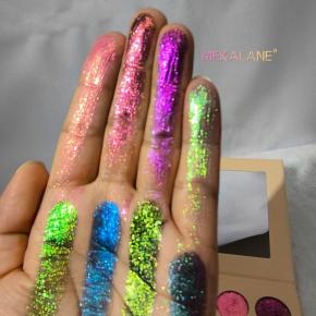 Pressed 20 Color Eyeshadow Matte Multi-Chrome Chameleon Eyeshadow Palette Cruelty Free