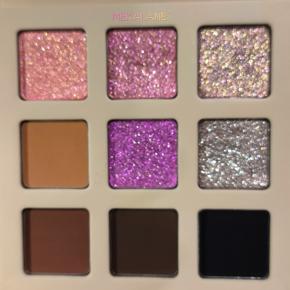 Fashion Eyeshadow 9 Colors Matte Glitter Eyeshadow Palette Cosmetics Factory